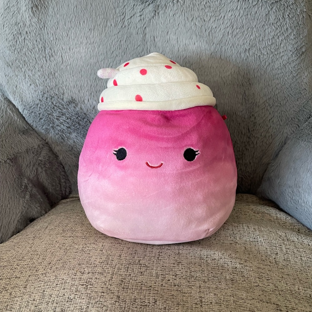 Cinnamon The Frozen Yogurt Squishmallows